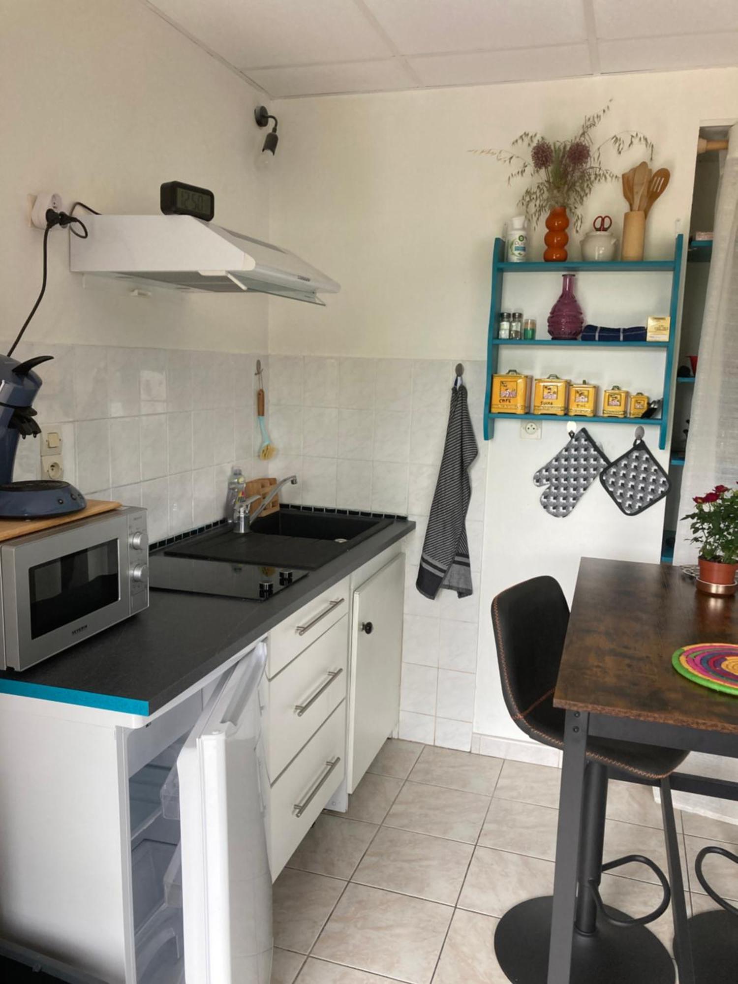 Chez Stella 1 Piece Canape Lit Deux Personnes, Cuisine, Sdb Separee * Caylus